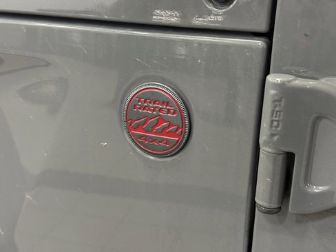 Used 2018 Jeep Wrangler Unlimited Rubicon image 11