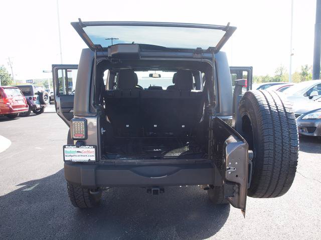 Used 2017 Jeep Wrangler Unlimited Sport w/ Quick Order Package 24S AWD/4WD image 5