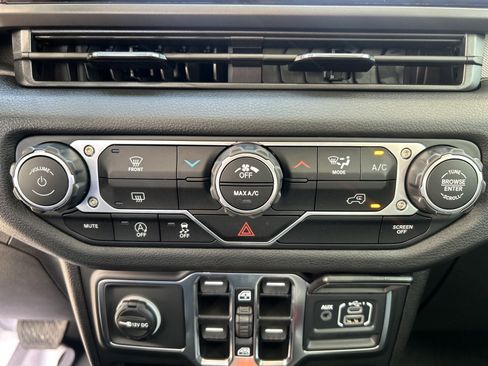 New 2025 Jeep Wrangler Sport image 34