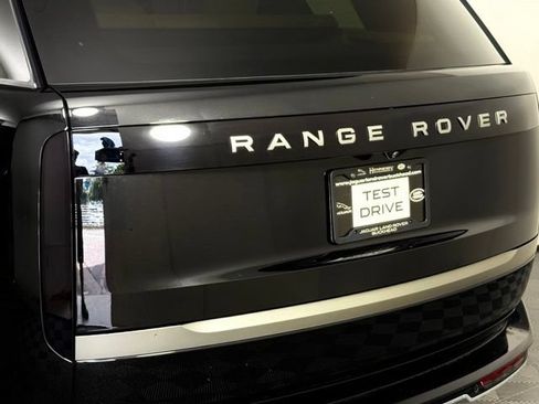 Used 2026 Land Rover Range Rover SE AWD/4WD image 15