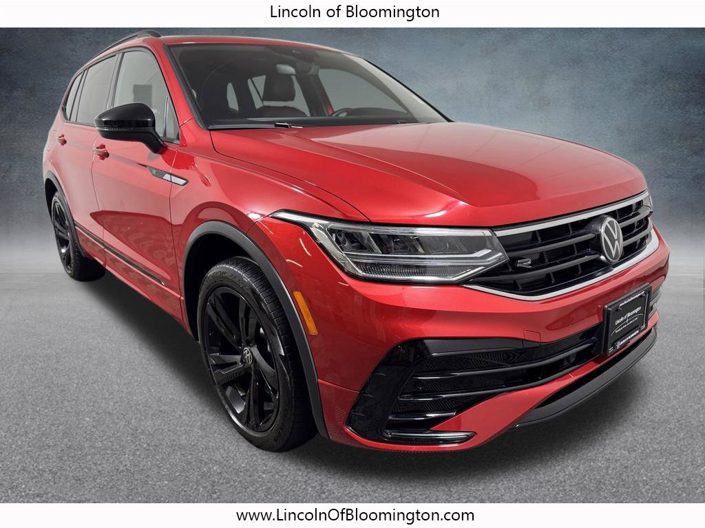 Used 2024 Volkswagen Tiguan SE R-Line AWD/4WD image 8