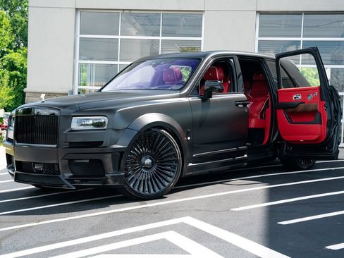 Used 2019 Rolls-Royce Cullinan AWD/4WD image 2
