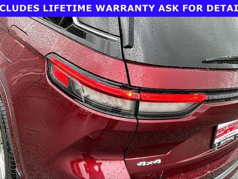 Used 2025 Jeep Grand Cherokee Summit w/ MOPAR Finishing Package AWD/4WD image 25