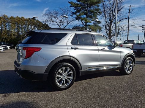 Certified 2024 Ford Explorer XLT w/ Equipment Group 202A image 11