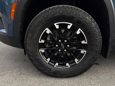 Certified 2024 Chevrolet Traverse Z71 w/ Enhanced Driving Package AWD/4WD image 22