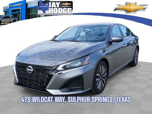 Used 2023 Nissan Altima 2.5 SV FWD image 1