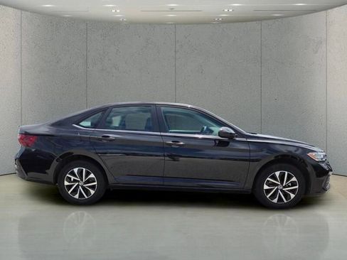 Used 2024 Volkswagen Jetta S FWD image 30