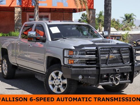 Used 2019 Chevrolet Silverado 2500 LTZ w/ Duramax Plus Package image 2