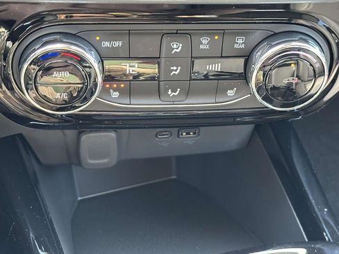 New 2026 Chevrolet Trax LT w/ Driver Confidence Package image 12