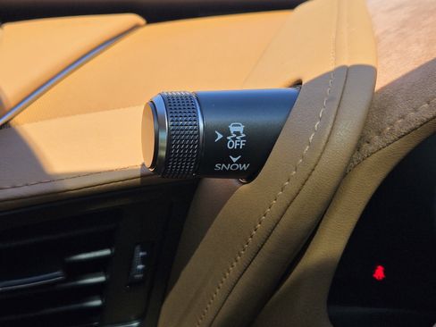 Used 2018 Lexus LC 500 Coupe image 32