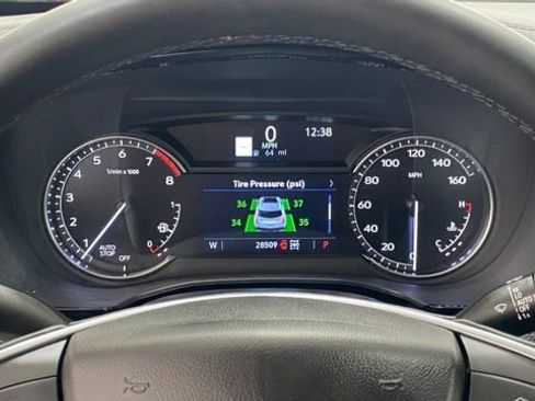 Used 2025 Cadillac XT5 Premium Luxury image 36