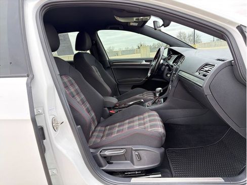 Used 2021 Volkswagen Golf 4-Door FWD image 13