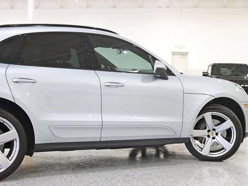 Used 2020 Porsche Macan S AWD/4WD image 11
