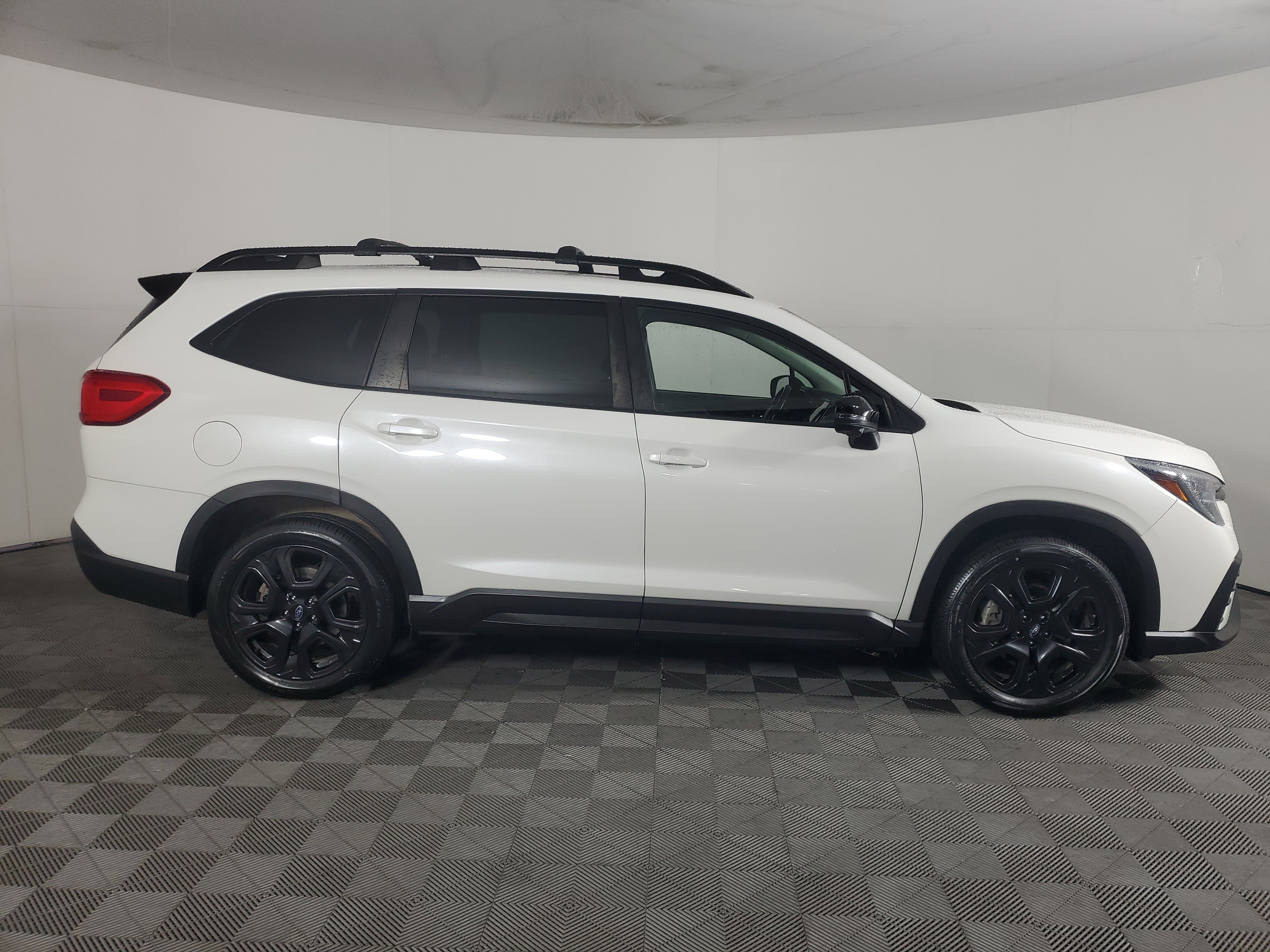 Used 2023 Subaru Ascent Onyx Edition Limited AWD/4WD image 3