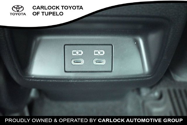 Used 2026 Toyota Corolla SE w/ SE Package FWD image 19