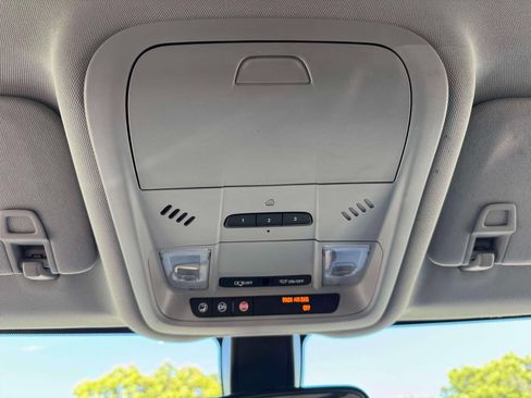 Used 2019 Chevrolet Equinox LT AWD/4WD image 31