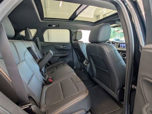 Used 2019 Chevrolet Blazer Premier w/ Sun and Wheels Package AWD/4WD image 15