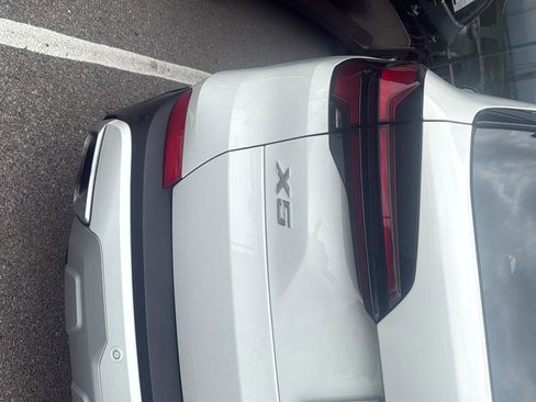 Used 2024 BMW X5 xDrive40i w/ Premium Package AWD/4WD image 10