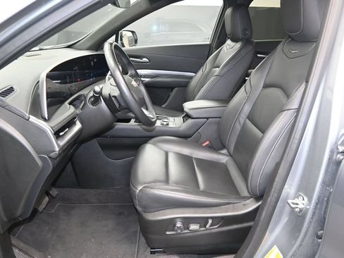 Used 2025 Cadillac XT4 Premium Luxury FWD image 14
