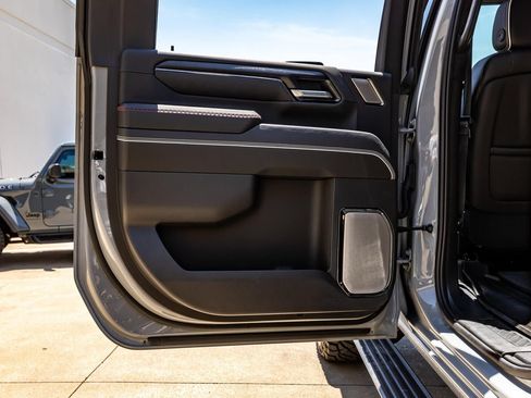 Used 2025 GMC Sierra 2500 AT4X AWD/4WD image 34