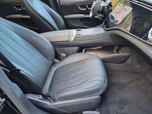 Used 2022 Mercedes-Benz EQS 580 4MATIC Sedan image 21