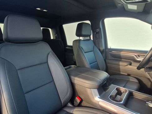 Used 2025 Chevrolet Silverado 2500 LTZ w/ LTZ Plus Package image 4