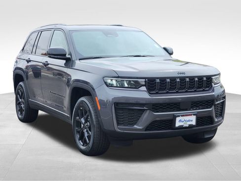 New 2026 Jeep Grand Cherokee Altitude AWD/4WD image 3