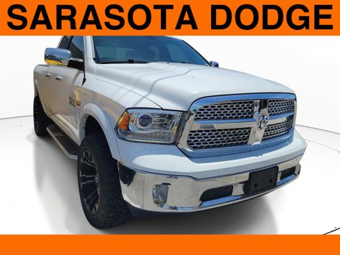 Used 2018 RAM 1500 Laramie AWD/4WD image 1