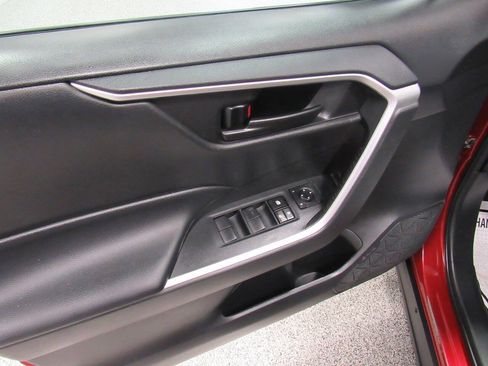 Used 2023 Toyota RAV4 LE AWD/4WD image 30