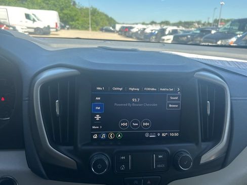 Used 2024 GMC Terrain Denali AWD/4WD image 16