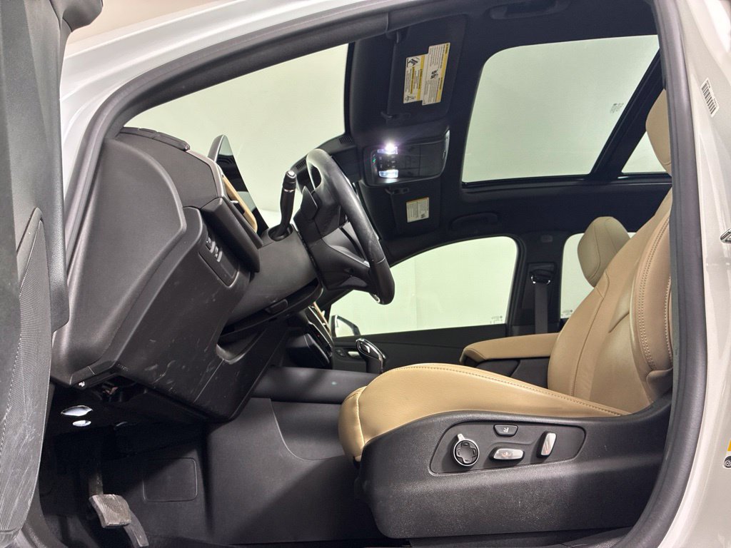 Used 2024 Cadillac XT4 Premium Luxury FWD image 22
