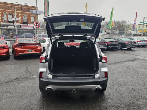 Used 2020 Ford Escape Titanium image 7