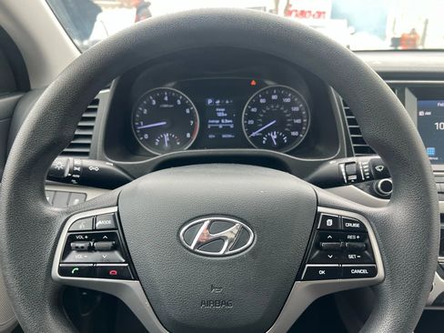Used 2018 Hyundai Elantra SEL FWD image 13