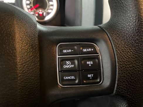 Used 2017 RAM 1500 Classic SLT AWD/4WD image 15