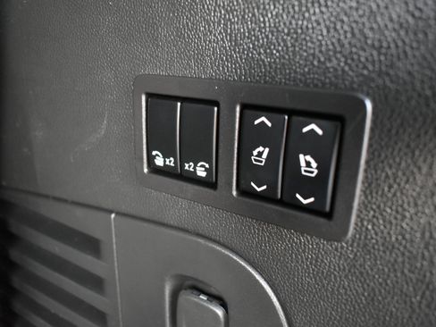 Used 2018 Cadillac Escalade Premium Luxury image 48