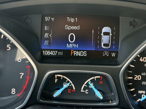 Used 2018 Ford Escape Titanium w/ Ford Safe & Smart Package AWD/4WD image 17