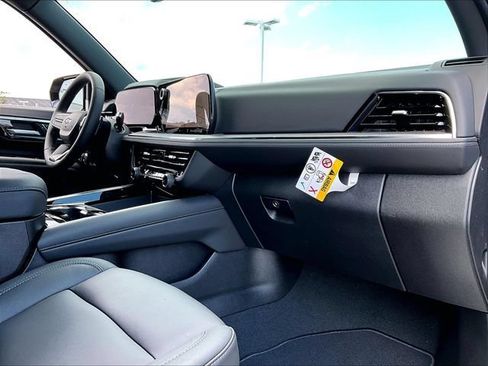 New 2026 Chevrolet Tahoe Z71 w/ Z71 Off-Road Package AWD/4WD image 9