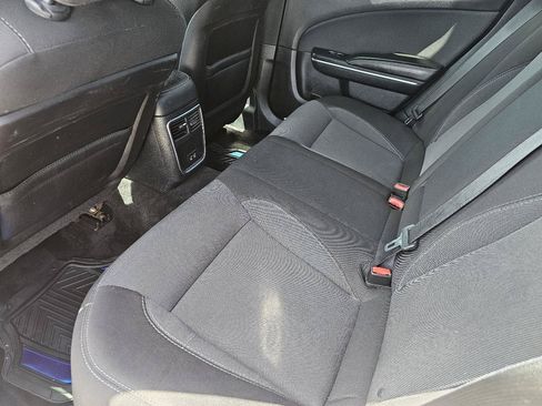 Used 2015 Dodge Charger SE w/ Popular Equipment Group RWD image 24