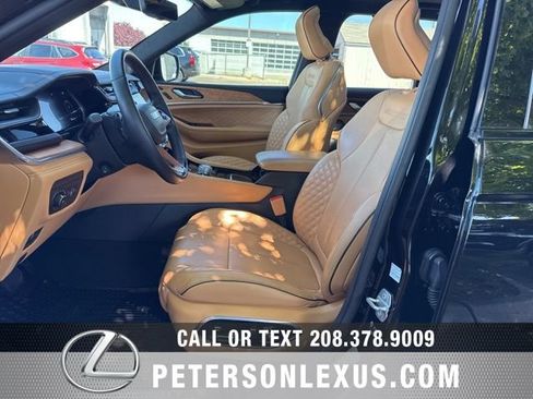 Used 2022 Jeep Grand Cherokee Summit AWD/4WD image 25