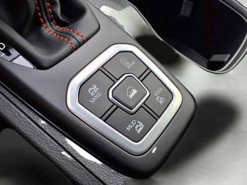 New 2026 Nissan Frontier PRO-4X w/ Tow Package image 19