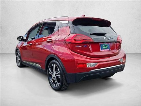 Used 2019 Chevrolet Bolt Premier w/ Infotainment Package FWD image 6