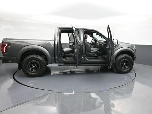 Used 2018 Ford F150 Raptor w/ Equipment Group 802A Luxury image 36