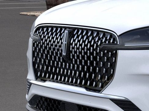 New 2026 Lincoln Aviator Reserve image 17