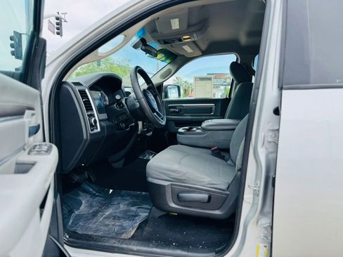 Used 2017 RAM 1500 Classic SLT image 18