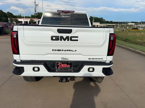 Used 2025 GMC Sierra 2500 Denali Ultimate AWD/4WD image 8