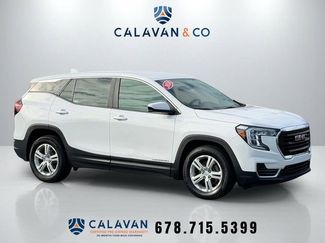 Used 2024 GMC Terrain SLE video 1