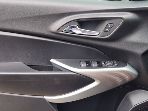 New 2026 Chevrolet Trax LS w/ LS Convenience Package image 19