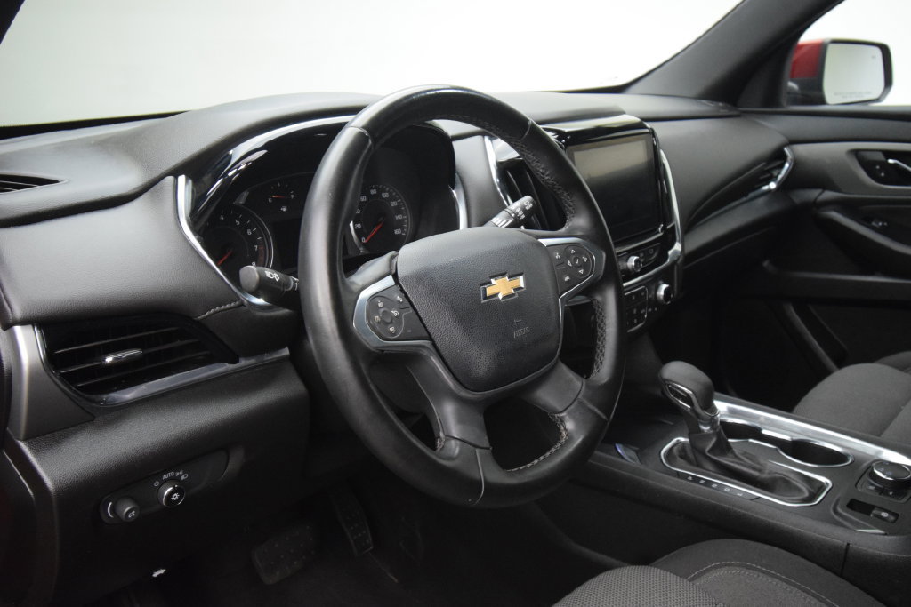 Used 2023 Chevrolet Traverse LT AWD/4WD image 11