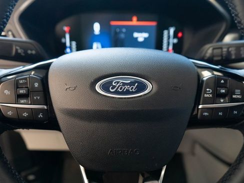 Used 2023 Ford Escape SE image 21