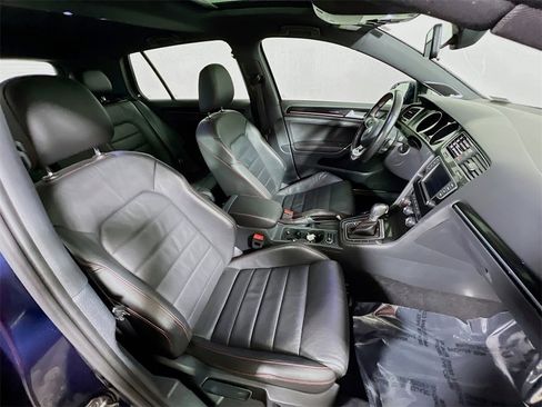 Used 2017 Volkswagen GTI SE image 26